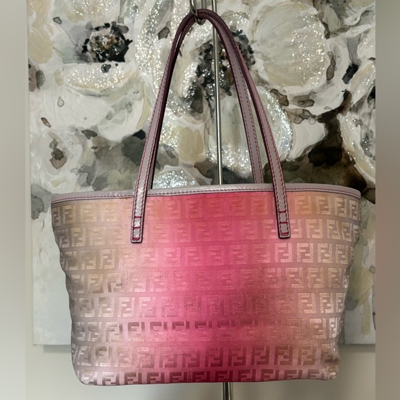 Authentic Fendi Pink and Lilac Ombre Tote Shoulder Bag - Picture 5 of 14